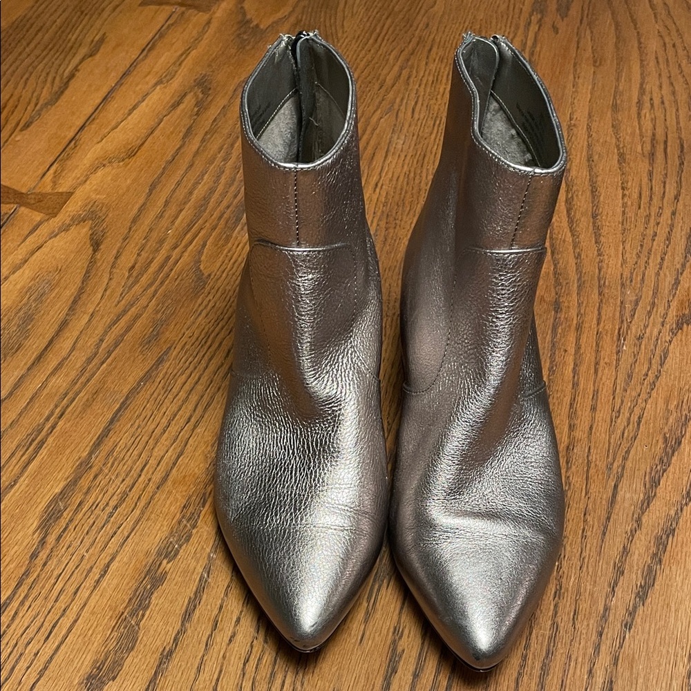 Karl Lagerfeld Metallic Ankle Boots with Zipper Closure women's size 7